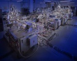 New Lab for Creation of Quantum Materials Opens at Institute for Quantum Computing