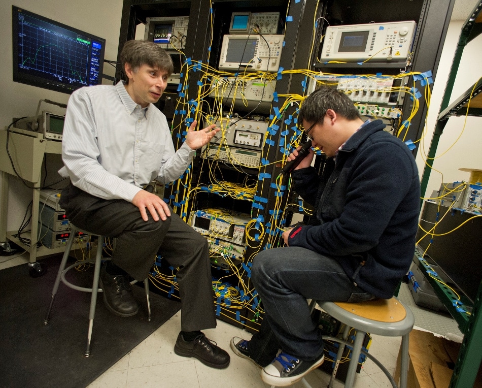 Research Grant to Develop Chip-Integrated Devices for Large-Scale Deployment of Quantum Communication Systems