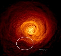 Researchers Discover Vast Wave of Hot Gas in Nearby Perseus Galaxy Cluster