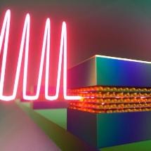 Integrating Quantum Dots into Silicon-Based Lasers for Enhanced Functionality